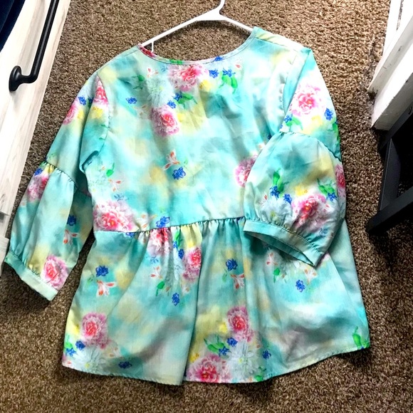 Top bundles 2🛍🛍 - Picture 6 of 8